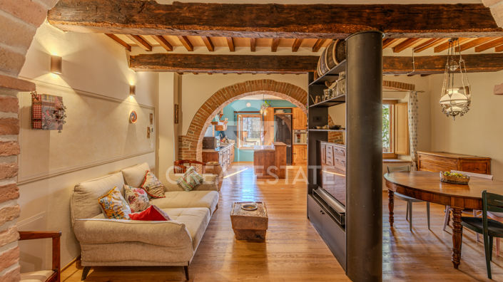 Image No.7-2 Bed Property for sale