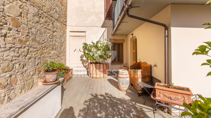 Image No.8-2 Bed Property for sale