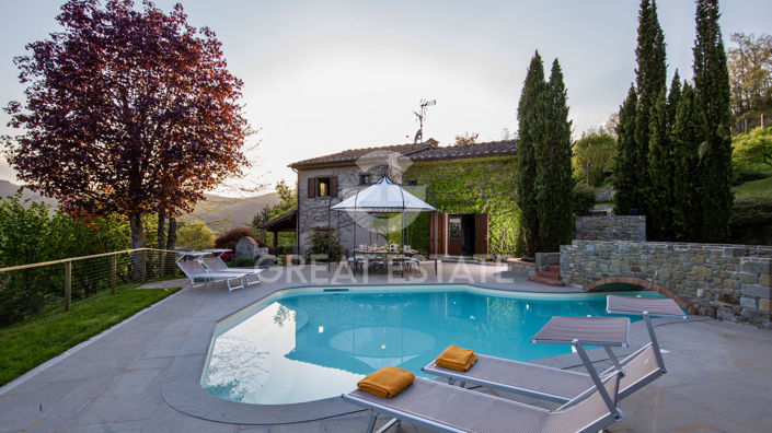 Image No.14-Maison de campagne de 6 chambres à vendre à Arezzo