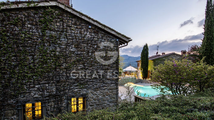 Image No.16-Maison de campagne de 6 chambres à vendre à Arezzo