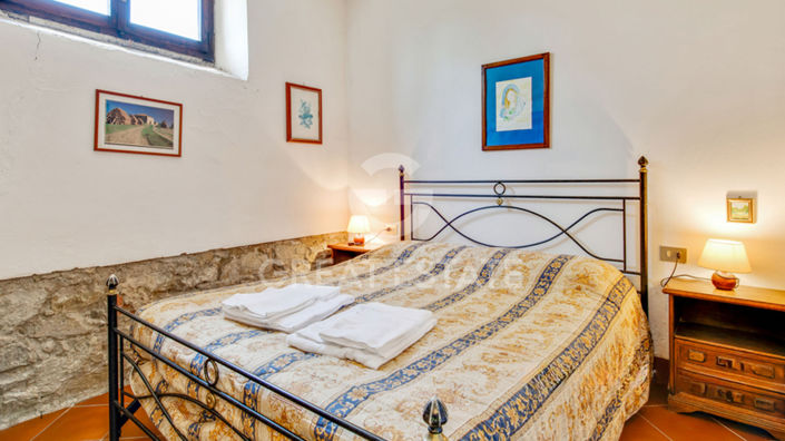 Image No.23-7 Bed Country House for sale