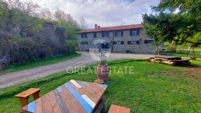 Image No.8-7 Bed Country House for sale