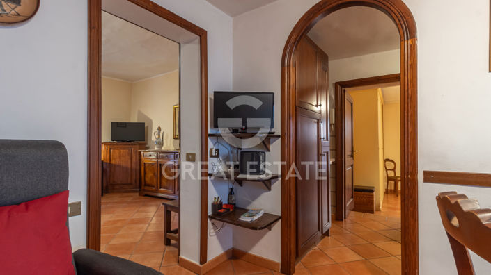 Image No.13-2 Bed Property for sale