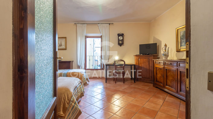 Image No.16-2 Bed Property for sale