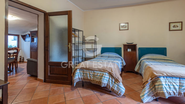 Image No.18-2 Bed Property for sale