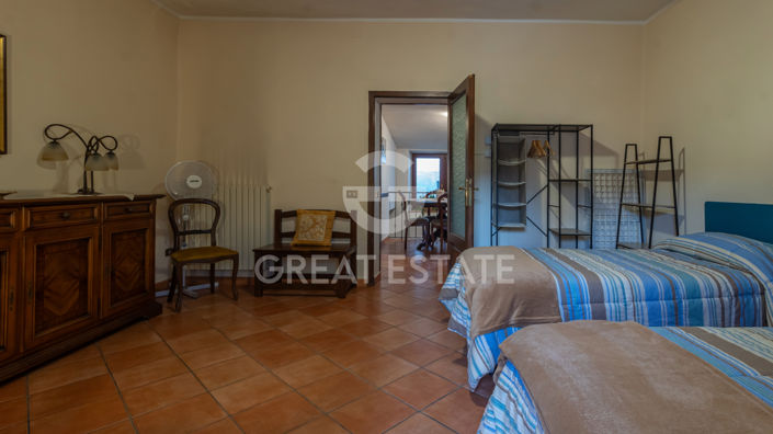 Image No.19-2 Bed Property for sale