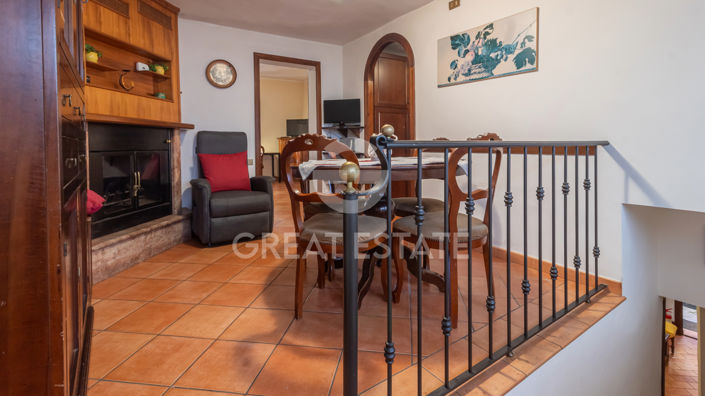 Image No.2-2 Bed Property for sale