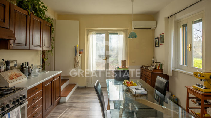 Image No.10-3 Bed Country House for sale