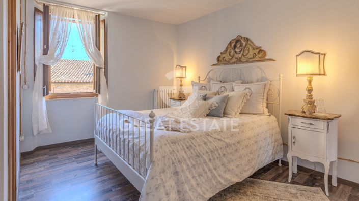 Image No.28-Propriété de 3 chambres à vendre à Ficulle