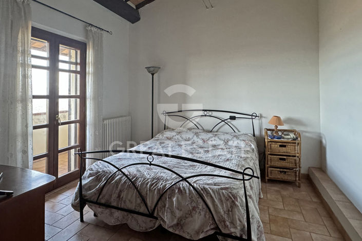 Image No.19-4 Bed Country House for sale