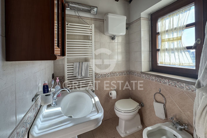 Image No.21-4 Bed Country House for sale