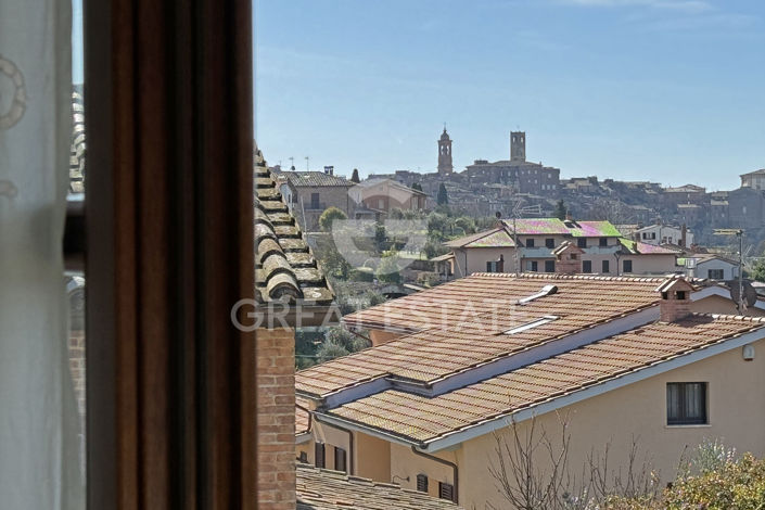 Image No.24-4 Bed Country House for sale