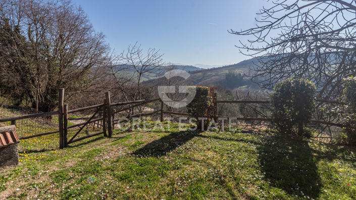 Image No.20-Maison de campagne de 3 chambres à vendre à Castiglione in Teverina