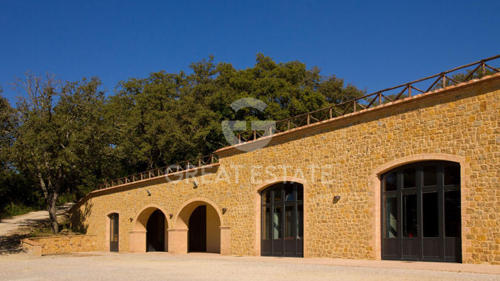 Image No.10-3 Bed Country House for sale