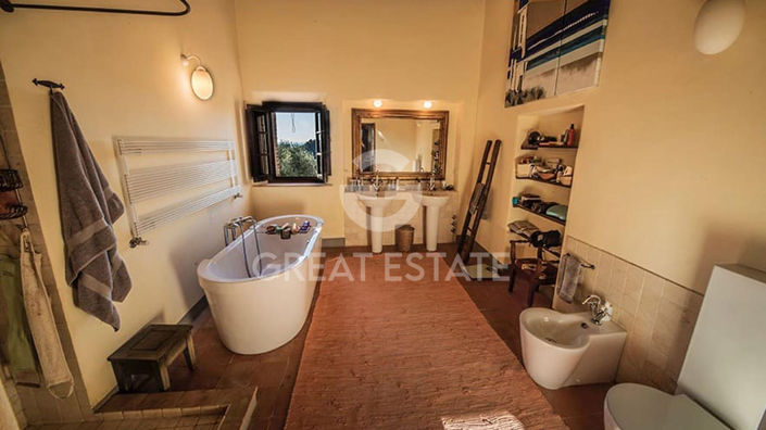 Image No.16-3 Bed Country House for sale