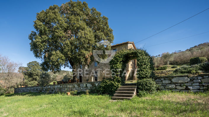 Image No.10-Maison de campagne de 5 chambres à vendre à Cortona