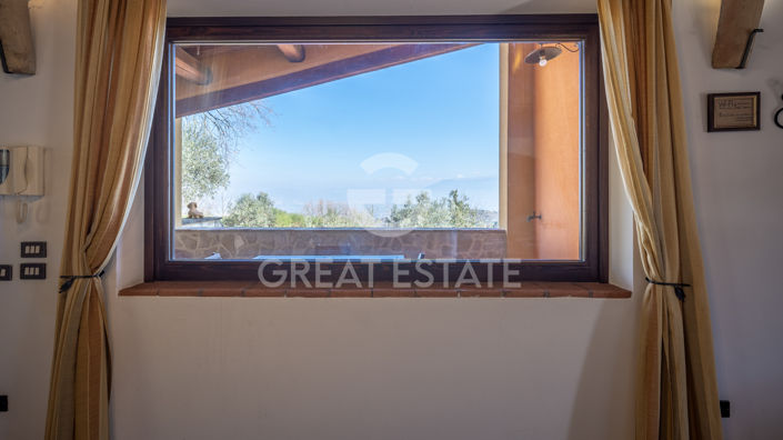 Image No.23-4 Bed Country House for sale