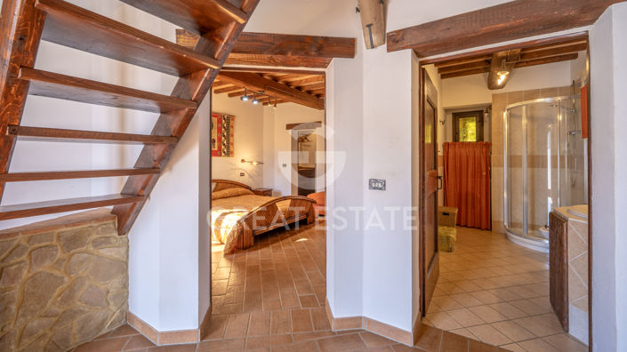 Image No.24-4 Bed Country House for sale