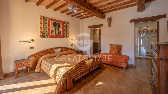 Image No.27-4 Bed Country House for sale