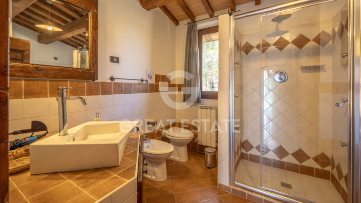 Image No.28-4 Bed Country House for sale