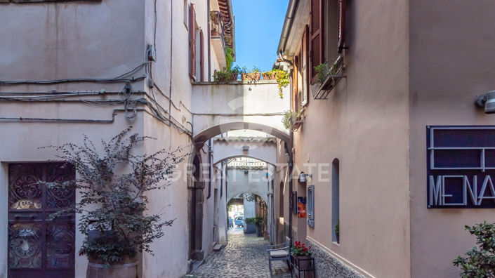 Image No.18-2 Bed Property for sale