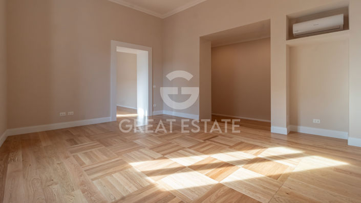 Image No.6-2 Bed Property for sale