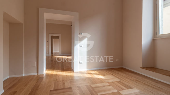 Image No.7-2 Bed Property for sale