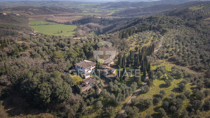 Image No.5-Maison de campagne de 8 chambres à vendre à Piegaro
