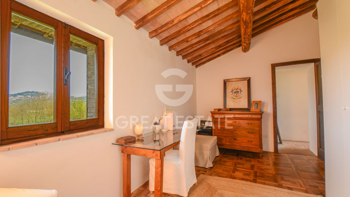 Image No.17-3 Bed Country House for sale