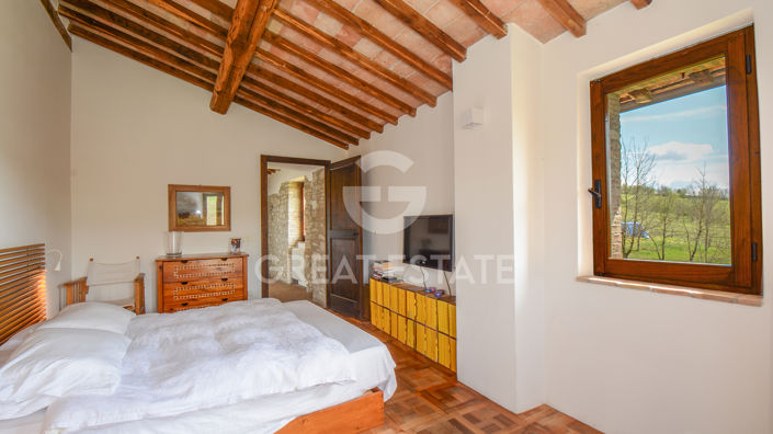 Image No.18-3 Bed Country House for sale