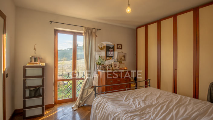 Image No.16-7 Bed Country House for sale