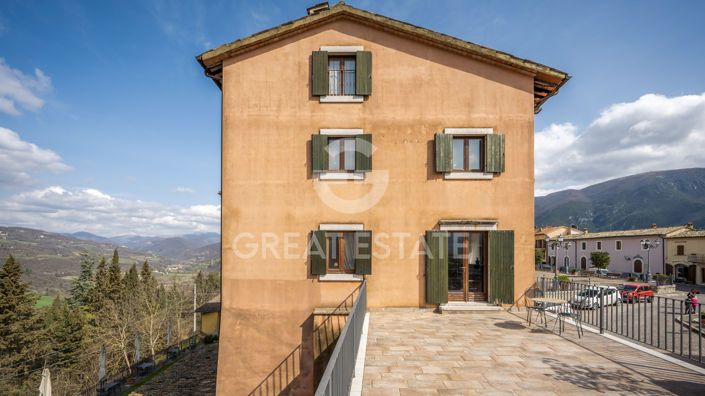 Image No.14-8 Bed Townhouse for sale