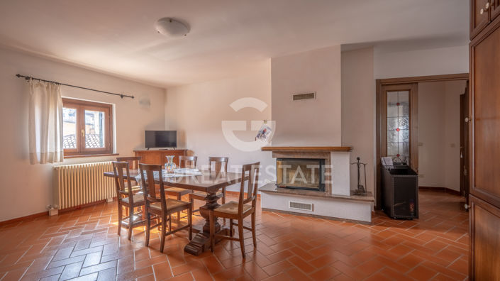 Image No.22-8 Bed Townhouse for sale