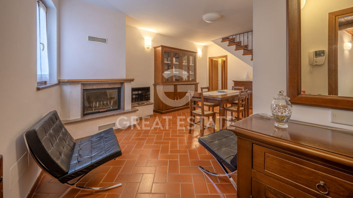 Image No.23-8 Bed Townhouse for sale