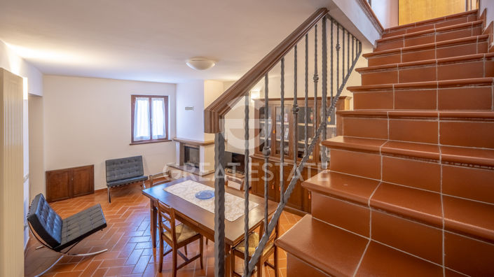 Image No.25-8 Bed Townhouse for sale