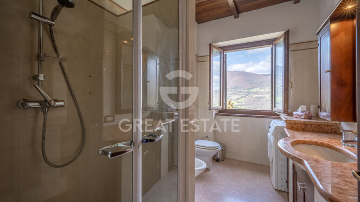 Image No.30-8 Bed Townhouse for sale