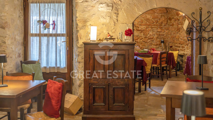 Image No.33-8 Bed Townhouse for sale