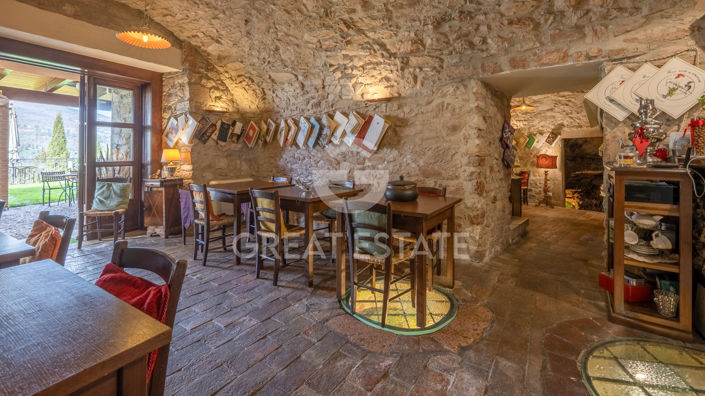 Image No.35-8 Bed Townhouse for sale