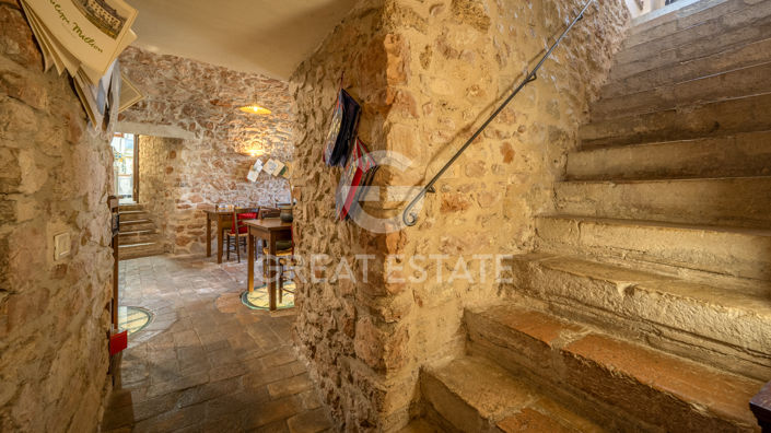 Image No.37-8 Bed Townhouse for sale