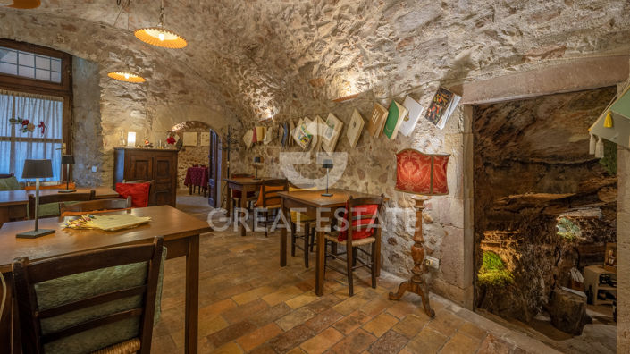 Image No.38-8 Bed Townhouse for sale