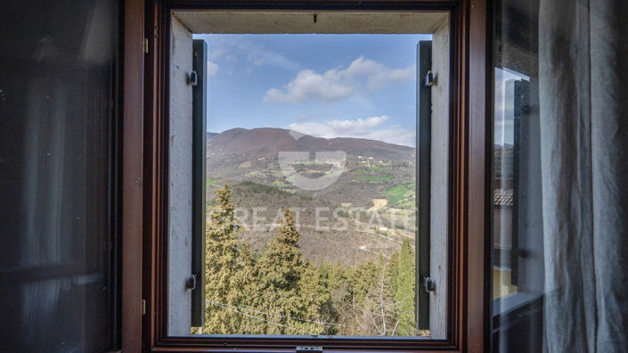 Image No.44-8 Bed Townhouse for sale