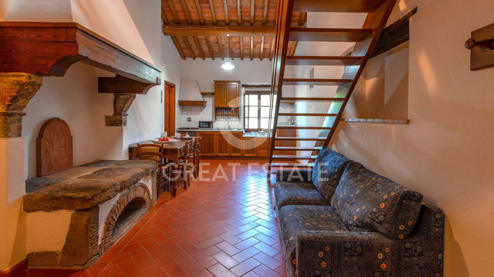 Image No.19-8 Bed Country House for sale