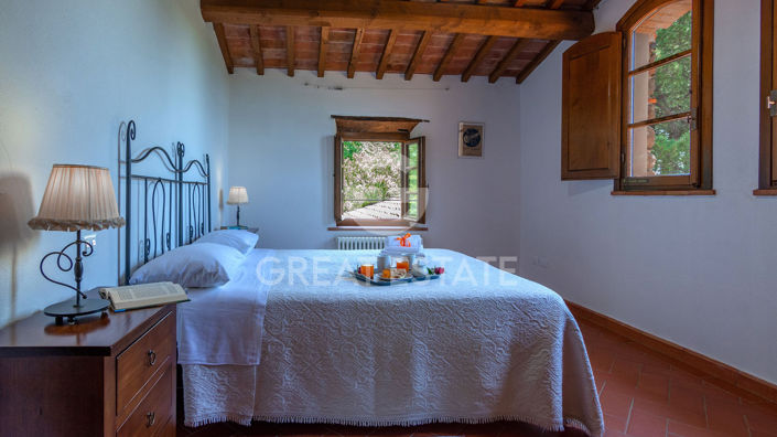 Image No.21-8 Bed Country House for sale