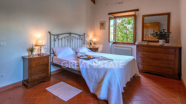 Image No.22-8 Bed Country House for sale