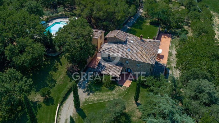 Image No.5-8 Bed Country House for sale