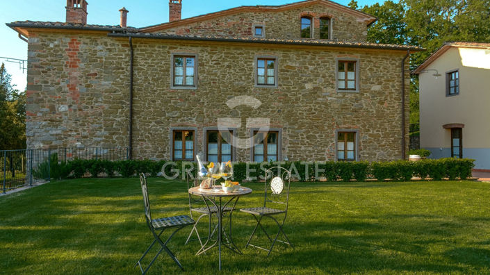 Image No.10-8 Bed Country House for sale