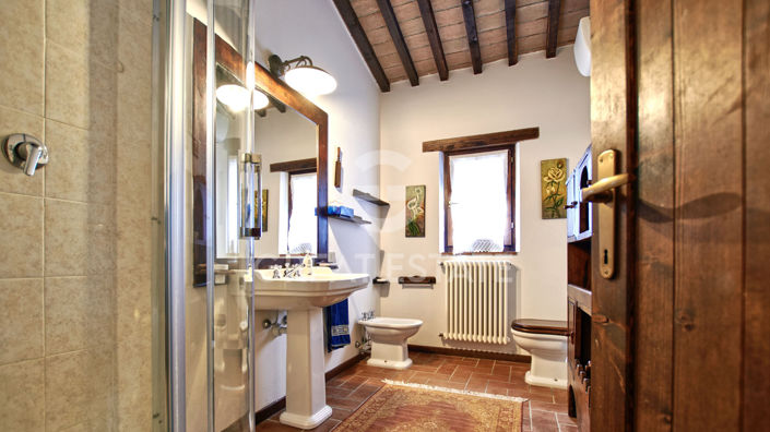 Image No.18-Maison de campagne de 6 chambres à vendre à Chianni