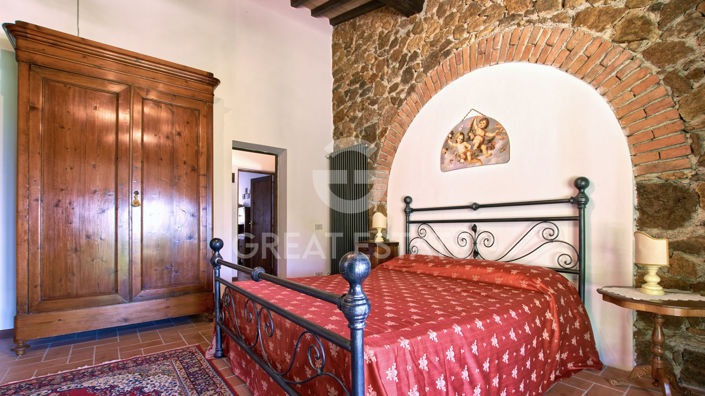 Image No.20-Maison de campagne de 6 chambres à vendre à Chianni