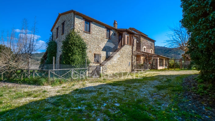 Image No.14-4 Bed Country House for sale