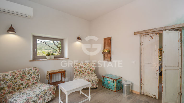 Image No.51-4 Bed Country House for sale